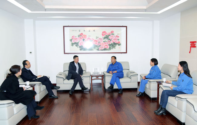 中國(guó)銀行洛陽(yáng)分行副行長(zhǎng)張曉宏到 萬基控股集團(tuán)調(diào)研