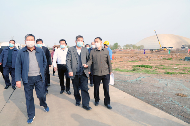 河南省發(fā)改委副主任、能源局局長高義到萬基控股集團(tuán)調(diào)研2×66萬千瓦機(jī)組項目建設(shè)情況