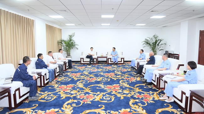 中電建河南工程有限公司黨委書記、董事長(zhǎng)劉長(zhǎng)龍一行到萬基控股集團(tuán)交流訪談